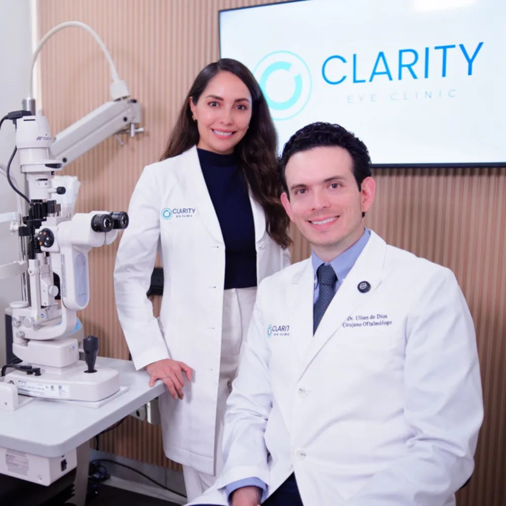 Equipo médico CLARITY EYE CLINIC en Tijuana, B.C.
